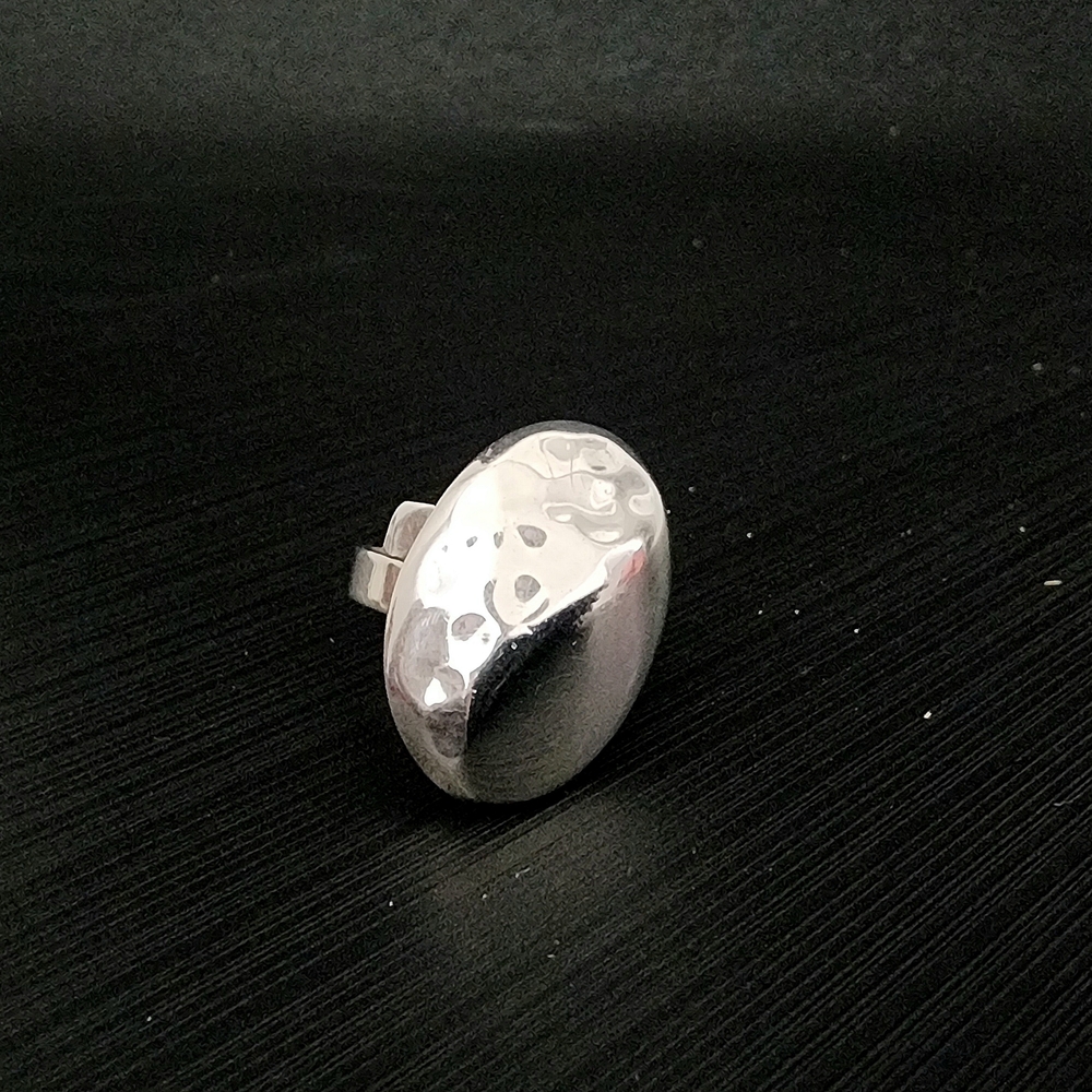 Elegant Silver Ring